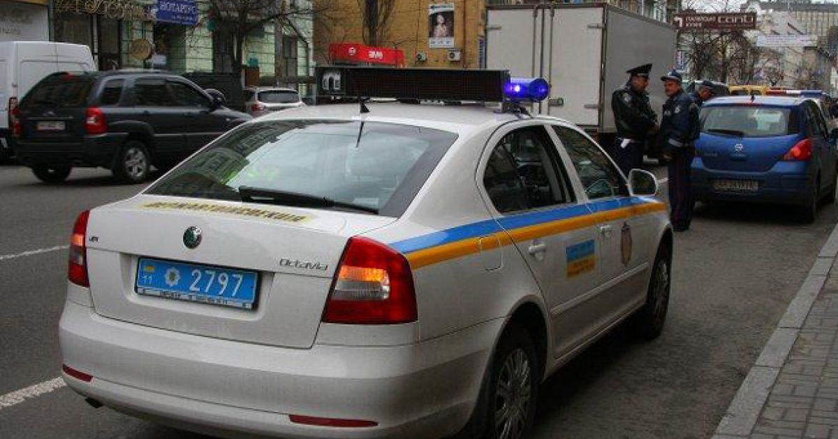 Столичные гаишники взялись за водителей, выезжающих на полосу общественного транспорта