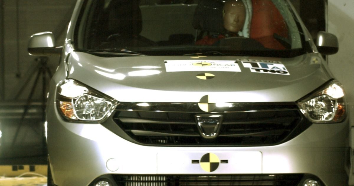 Dacia Lodgy заработала три звезды в краш-тестах Euro NCAP (Видео)