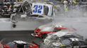 Травмированные зрители подадут в суд на серию NASCAR (Видео)