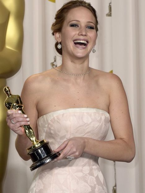 Дженнифер Лоуренс на церемонии "Оскар"-2013 / © EPA/UPG