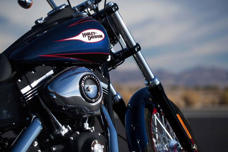 Harley-Davidson タンク 黒/赤/青 Harley-Davidson представил две новые модели — Новости