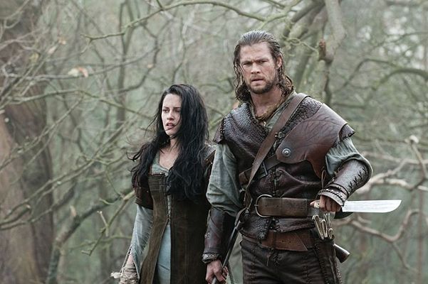 Бақша төсегіндегі жалаңаш фотолар