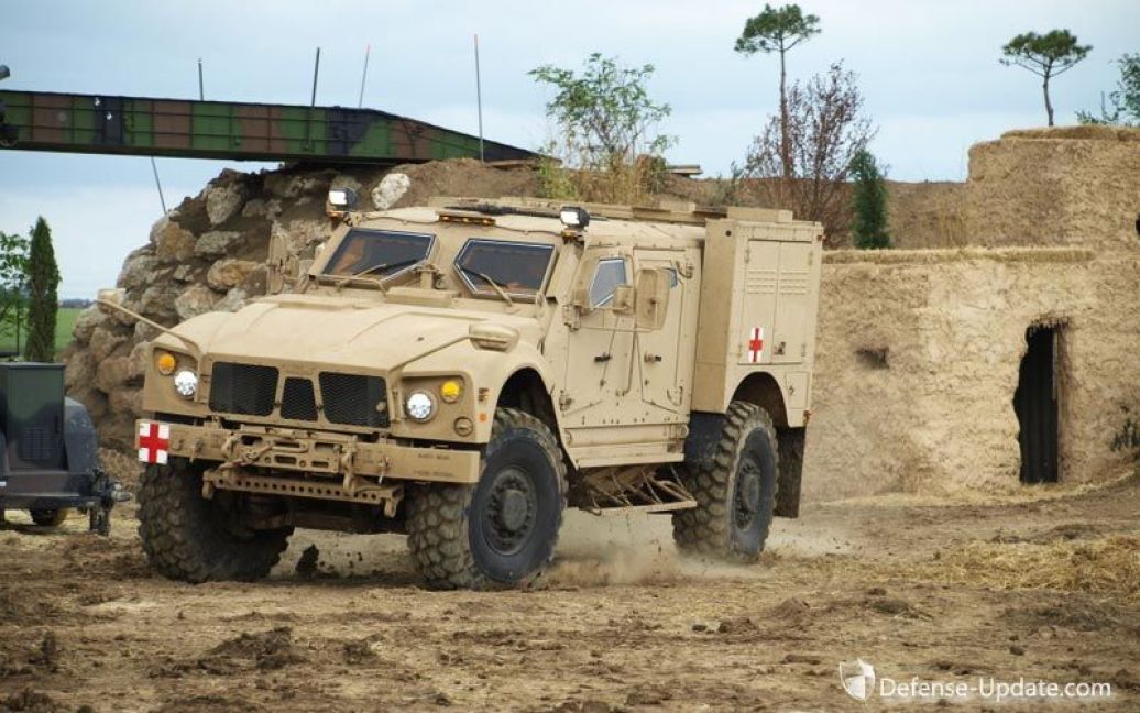 M-ATV Tactical Ambulance / © defense-update.com