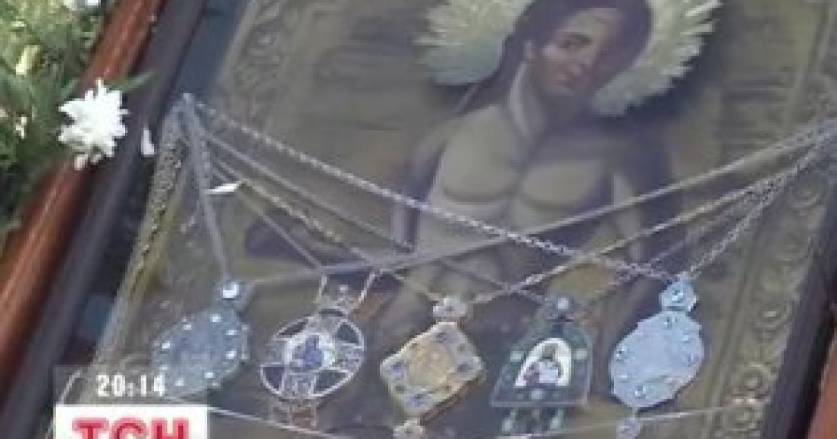 Зустрічати ікону в Сумах вийшли тисячі людей