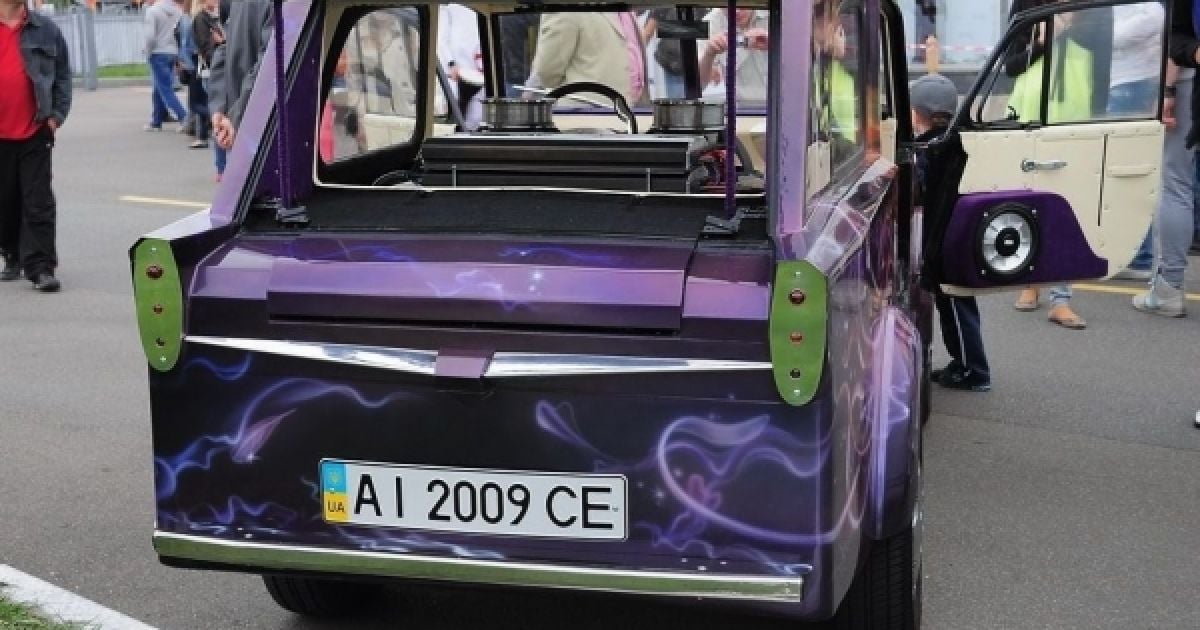 На кузов нанесли аерографію із зображенням фенікса. / © Газета.ua