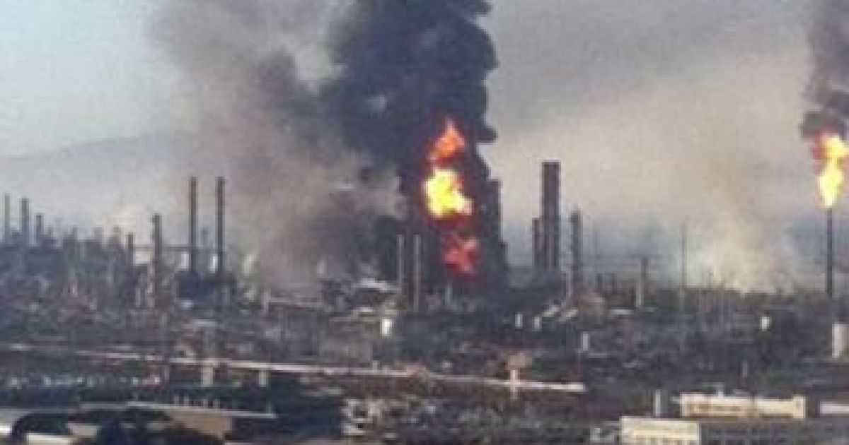 Велика пожежа охопила нафтопереробний завод Chevron / © San Francisco Chronicle