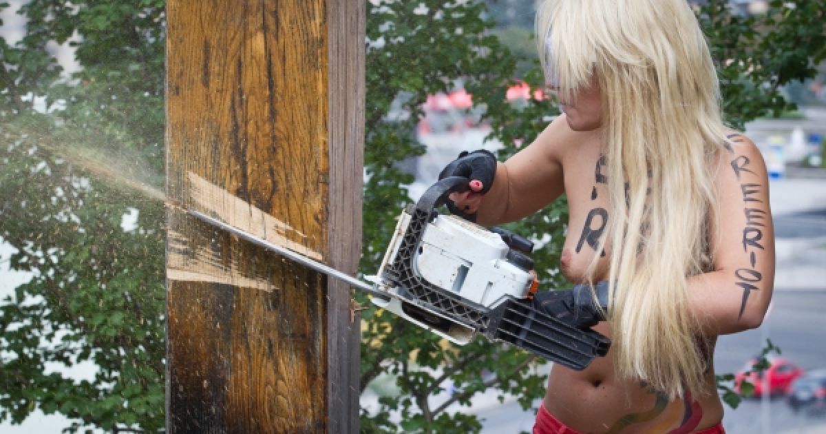 FEMENістки спаплюжили православну святиню, щоб підтримати Pussy Riot / © Украинское Фото