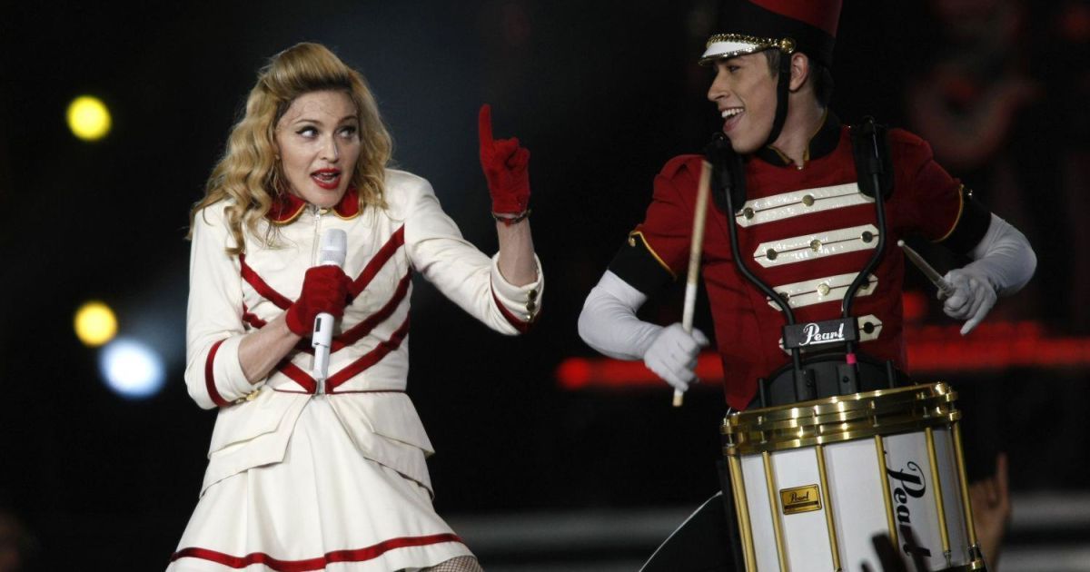 Поп-діва ублажала слух російських олігархів на приватній вечірці