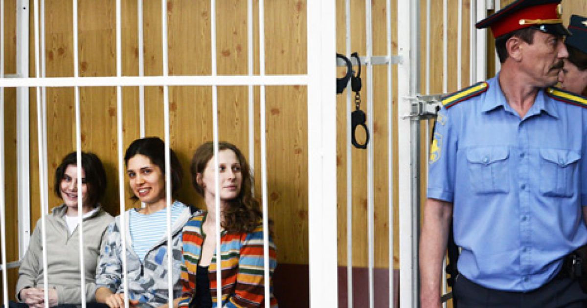 Pussy Riot знаходяться під арештом вже п'ять місяців.