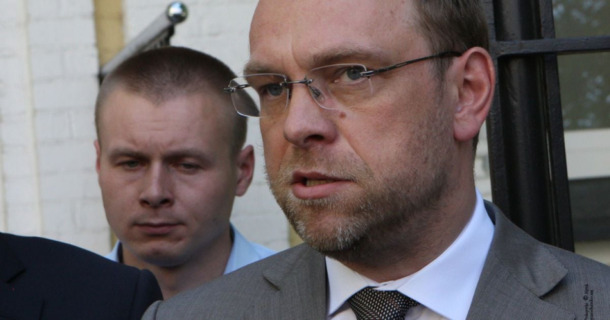 Доля депутатства Власенка вирішиться завтра