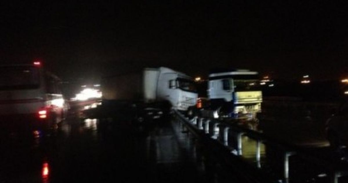 Близько 40 машин потрапили в ДТП на одеській Окружний