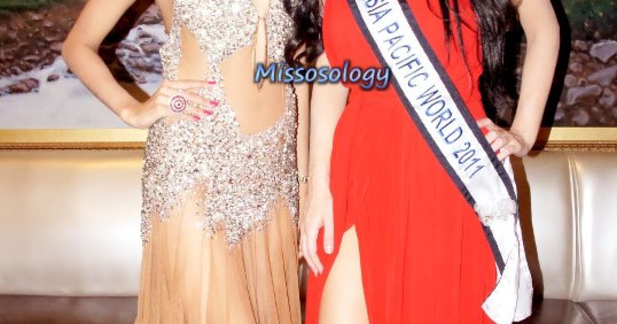 Miss Asia Pacific World 2011 Діана Старкова і  новоспечена переможниця Хімангіні Сінг Трути / © missosology.org