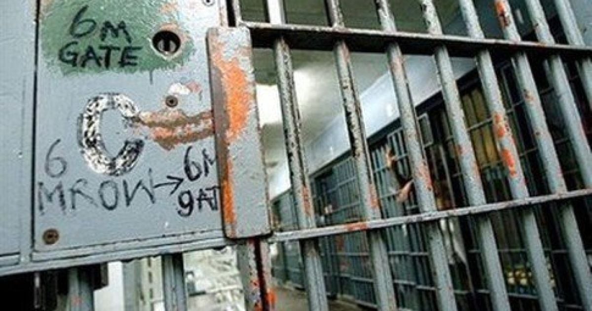 Заключенные с Донбасса хотят переехать в другие тюрьмы