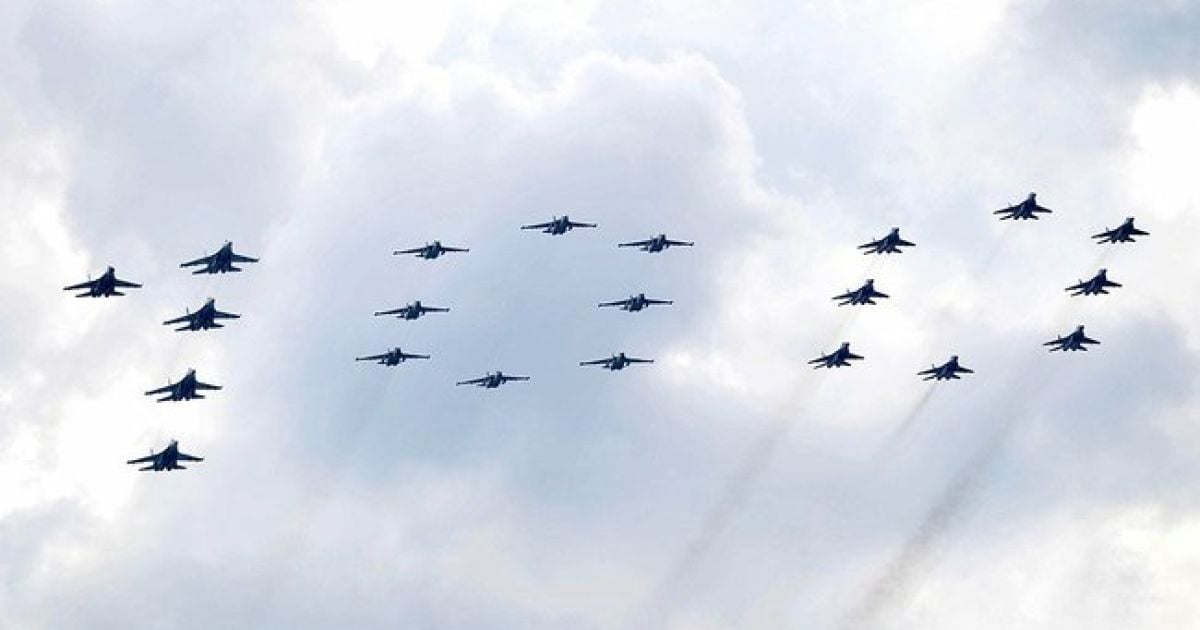 Повітряний парад і ретро-авіашоу пройшли в Жуковському
