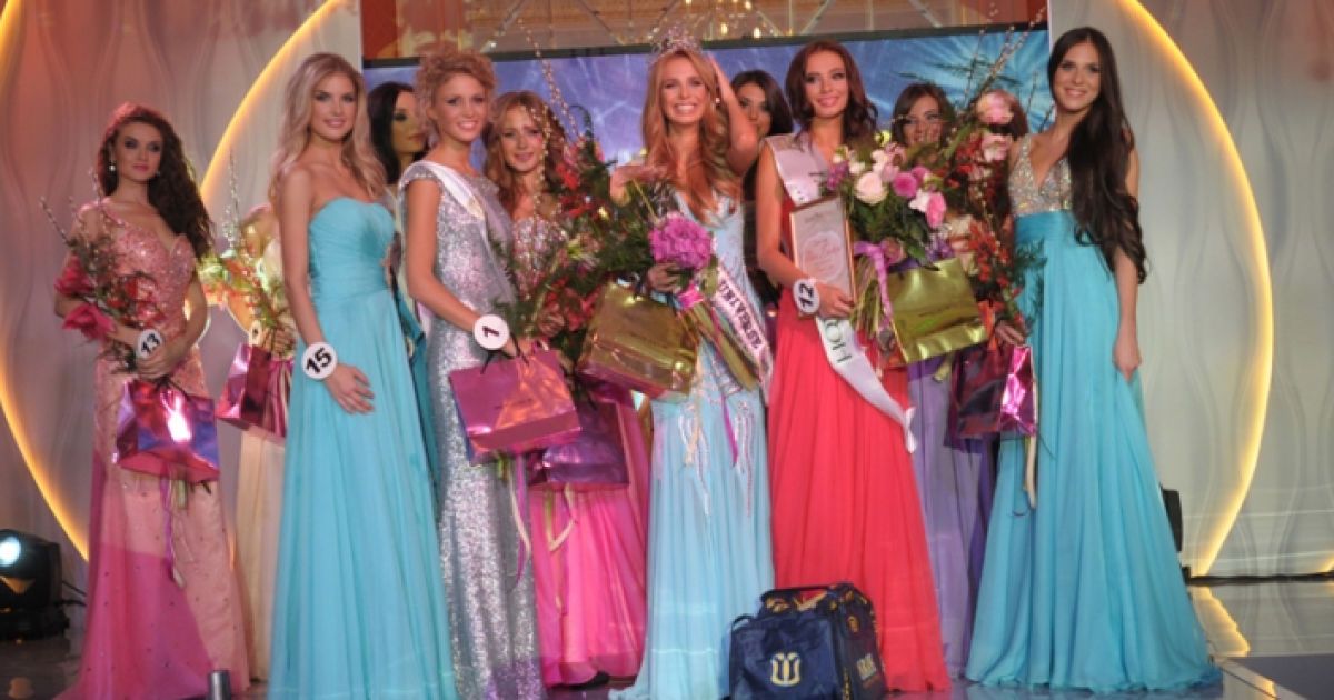 За титул і корону "Міс Україна Всесвіт-2012" боролися 15 найкращих дівчат / © Прес-центр