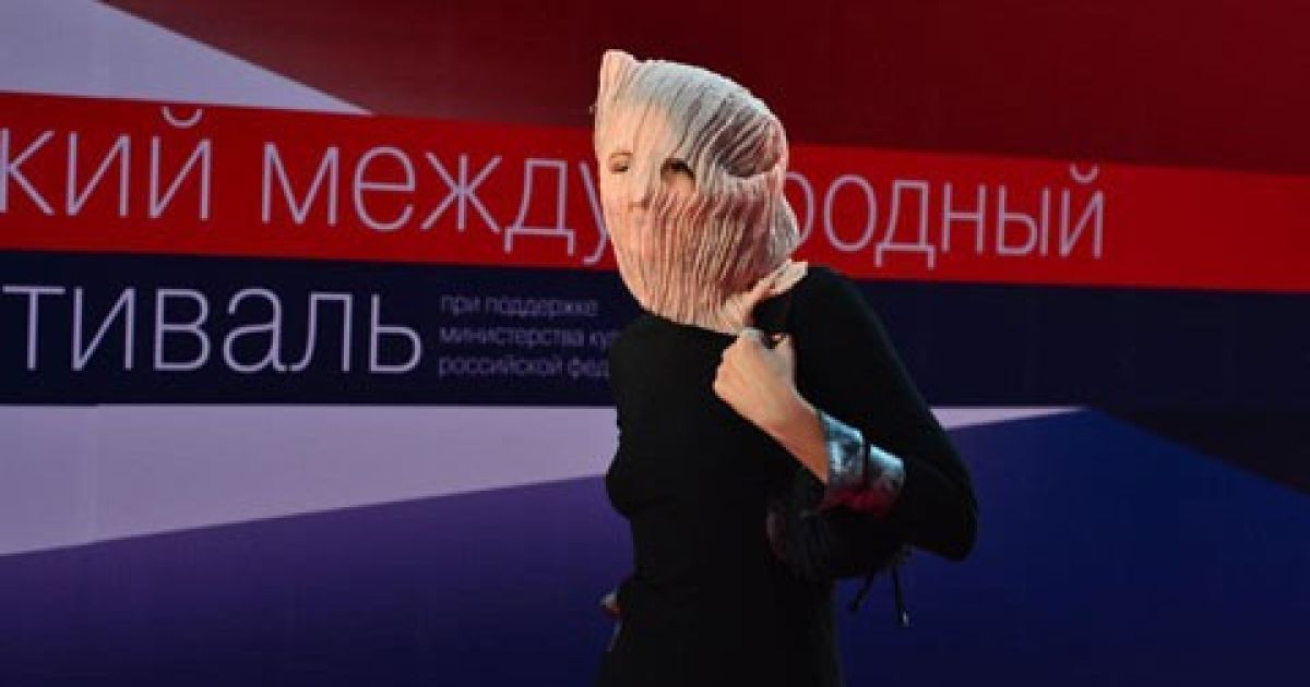 Режисер Ольга Дарфі