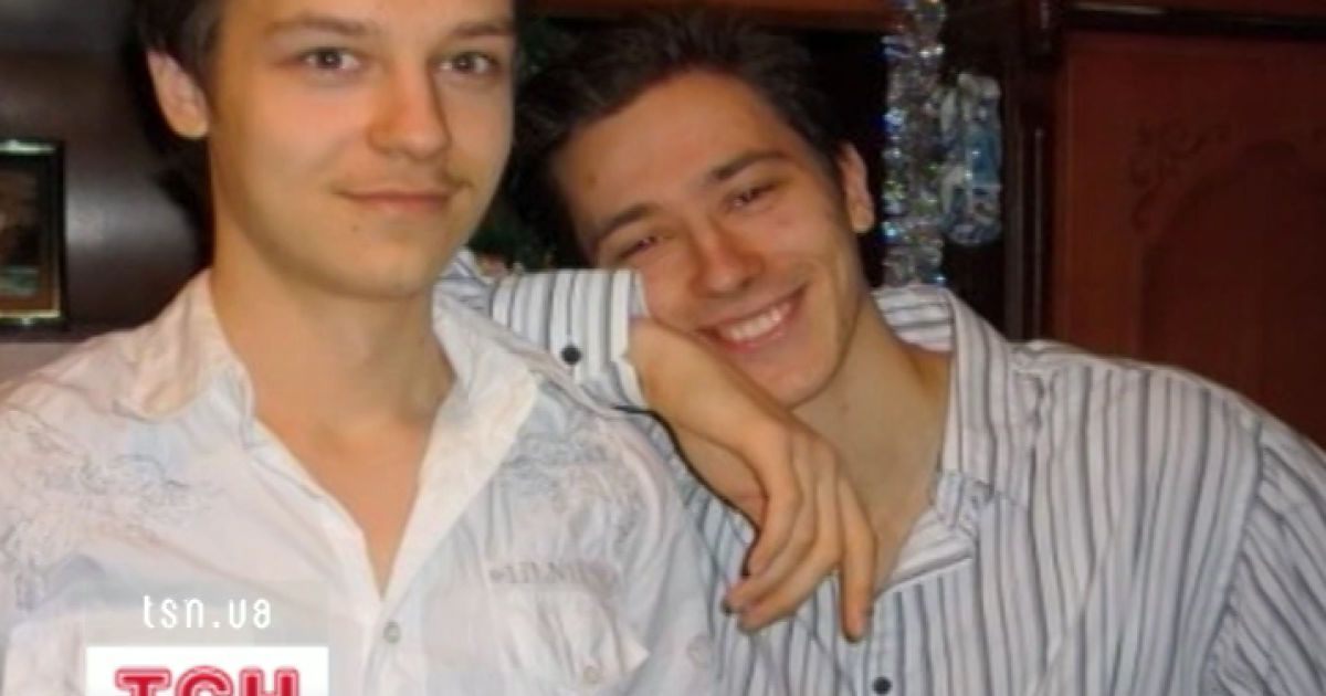 Хлопці одночасно стрибнули з висоти 25 метрів на бетонне перекриття недобуду