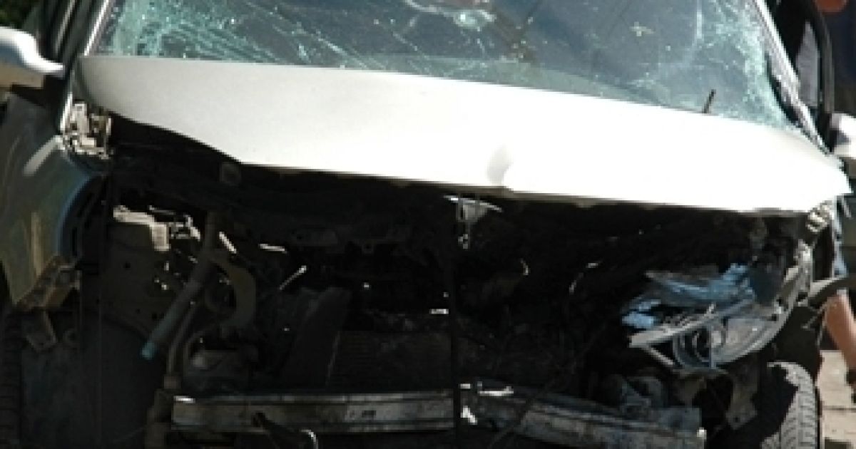 Легковик, автобус і вантажівка зіткнулися на трасі під Алмати