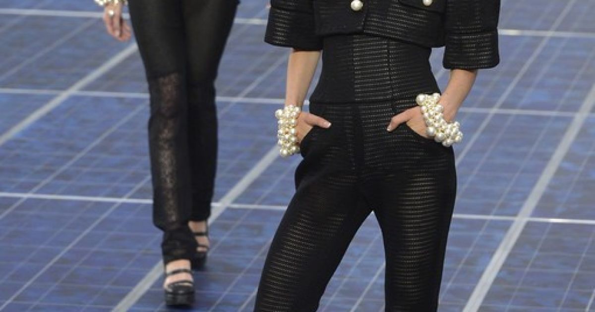Показ колекції Chanel сезону весна-літо 2013 / © http://twitter.com/mrskutcher