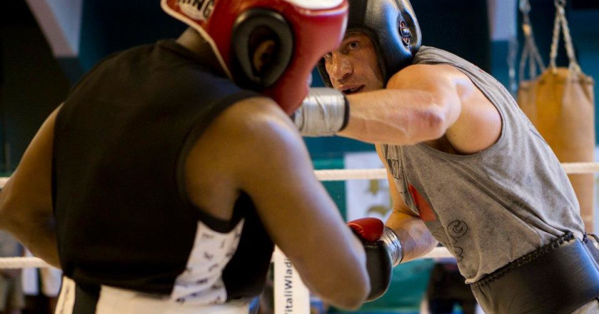 Кличко-старший готується до бою з Чарром