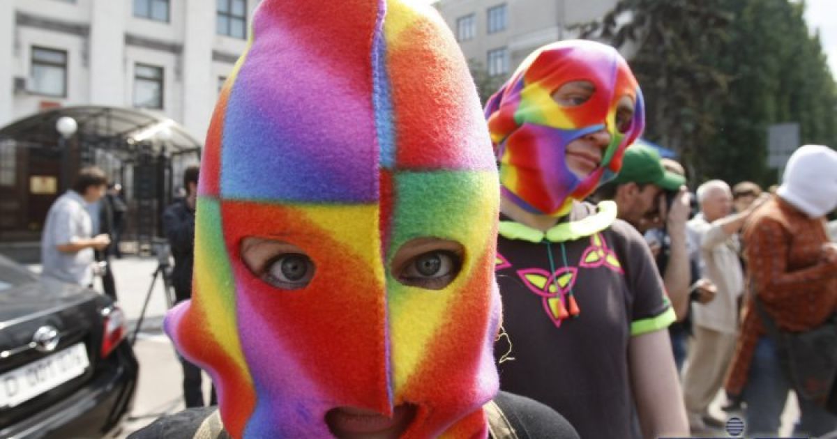 Прихильники Pussy Riot у Києві провели акцію у підтримку панк-гурту / © УНІАН