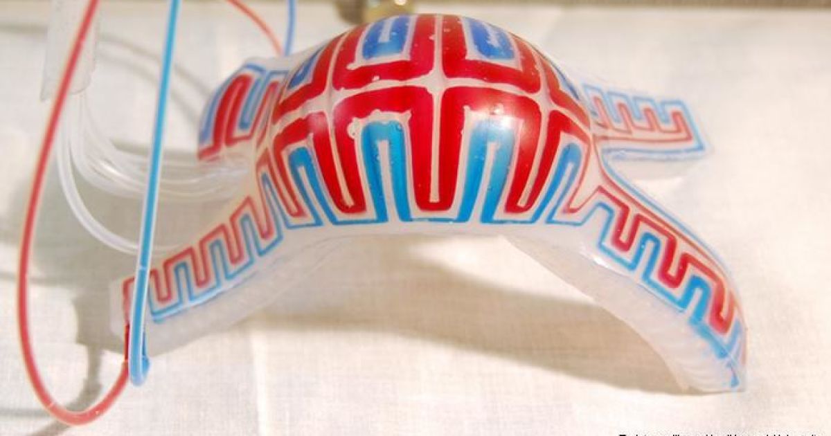 Робот-хамелеон може непомітно зливатися зі своїм оточенням