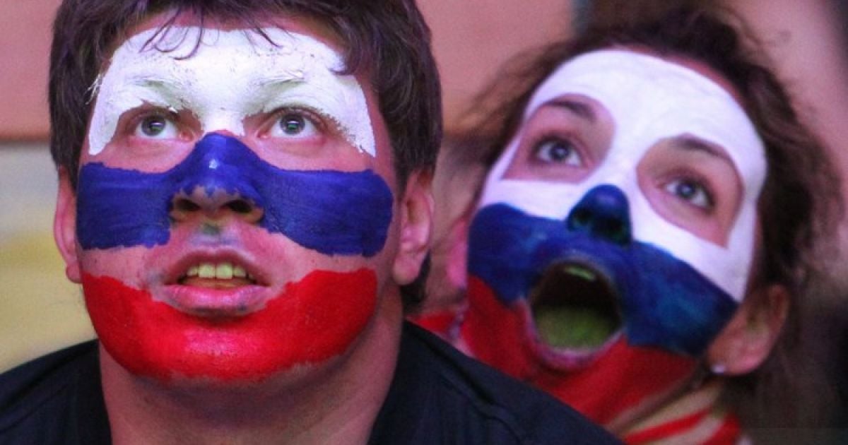 В останні роки патріотизм в Росії проявляють все менше громадян