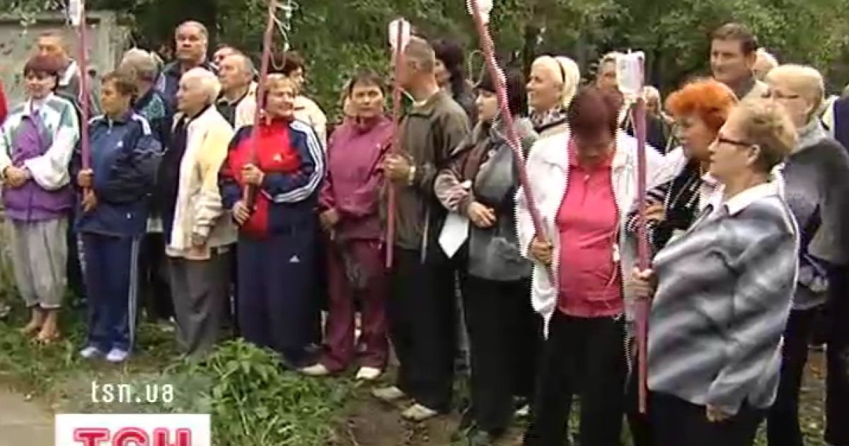 Хворі вийшли на захист своєї лікарні