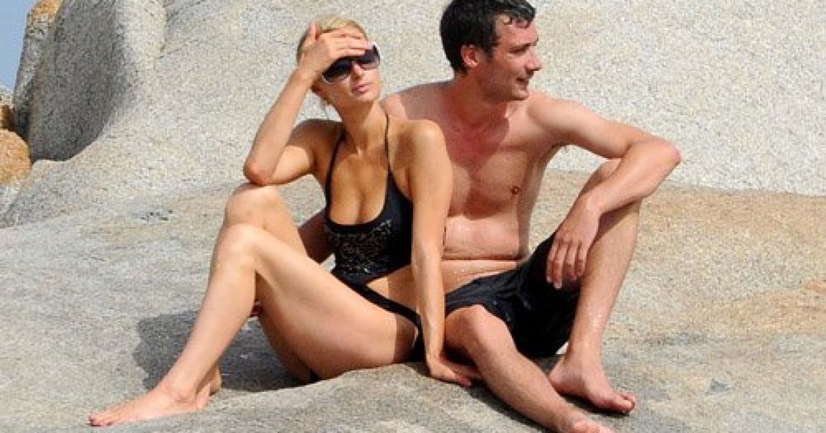 Високий брюнет явно до вподоби Періс (Фото: celebrity-gossip.net)