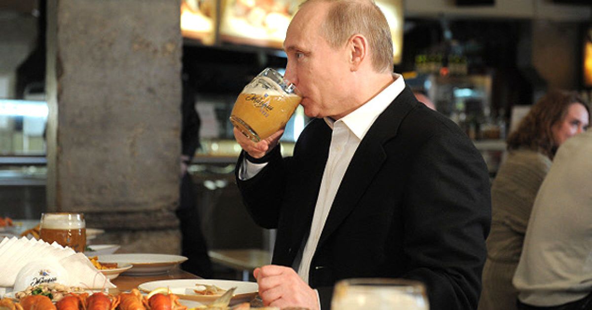Путін запропонував поговорити про Сирію за чаркою