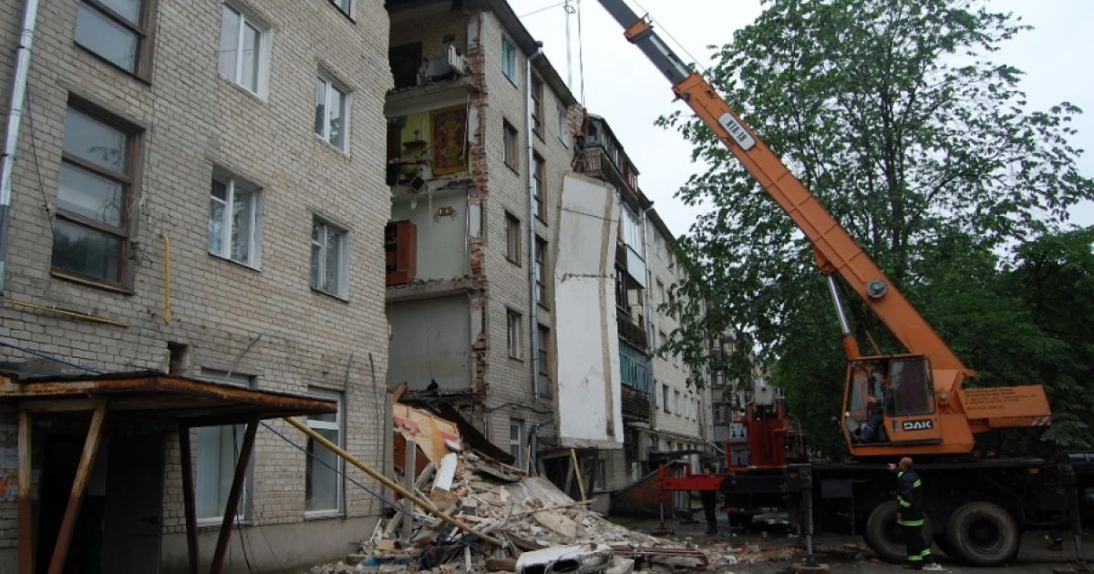 Замість аварійного житла мешканцям будинку пропонують лише тимчасове