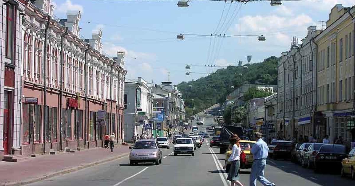 На Подолі обмежать швидкість руху до 30 км/год.