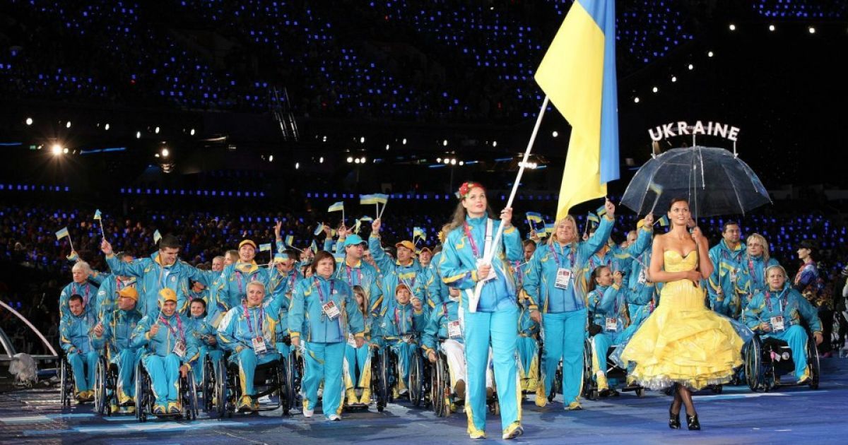 Українських паралімпійців відправили з "Борисполя" на маршрутці (фото)