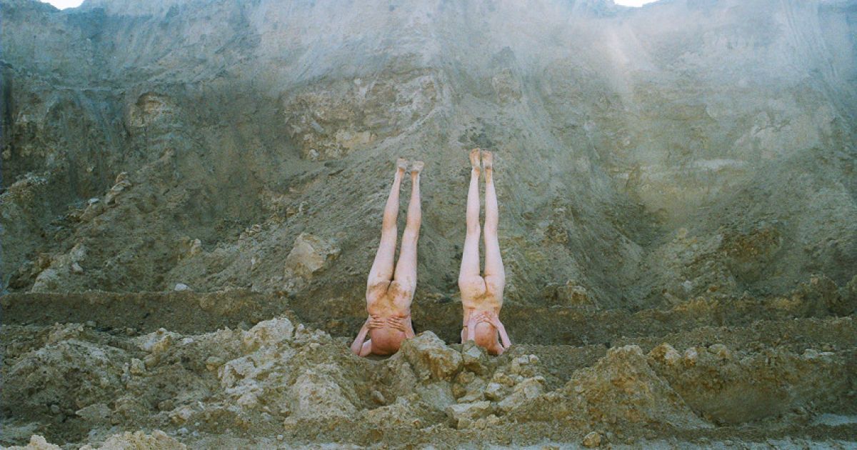 Synchrodogs синхронно знімають експериментальний fashion та nude / © synchrodogs.com