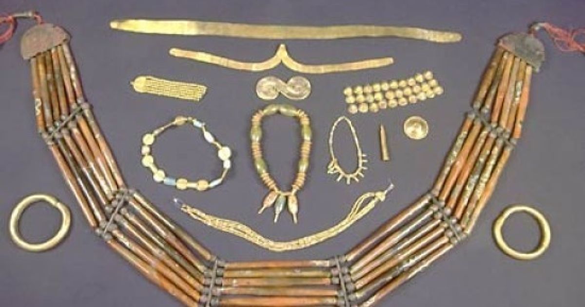 Скарб понад 700 років пролежав у землі.