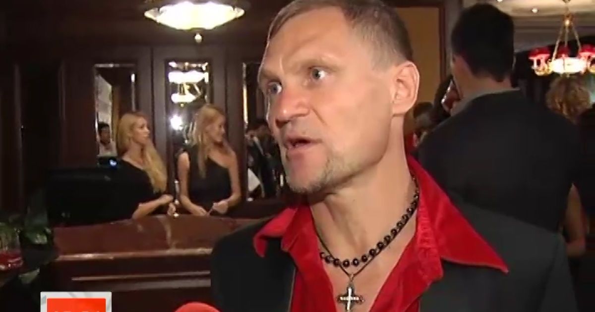 Скрипка носить один й той самий одяг роками