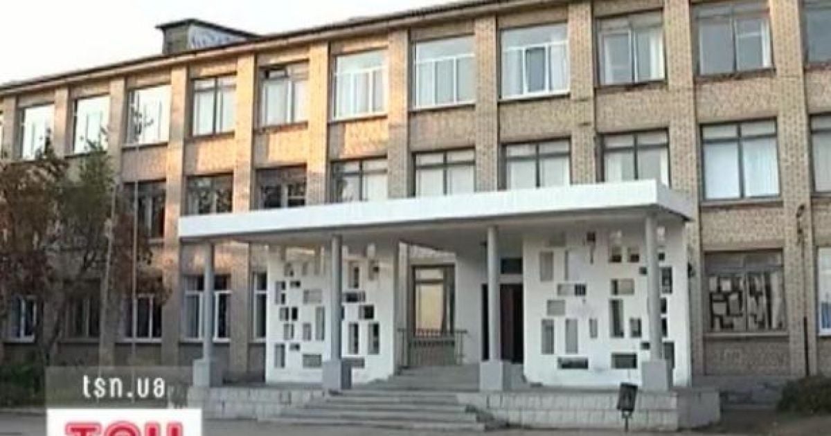 Дітей потравили у шкільній столовій