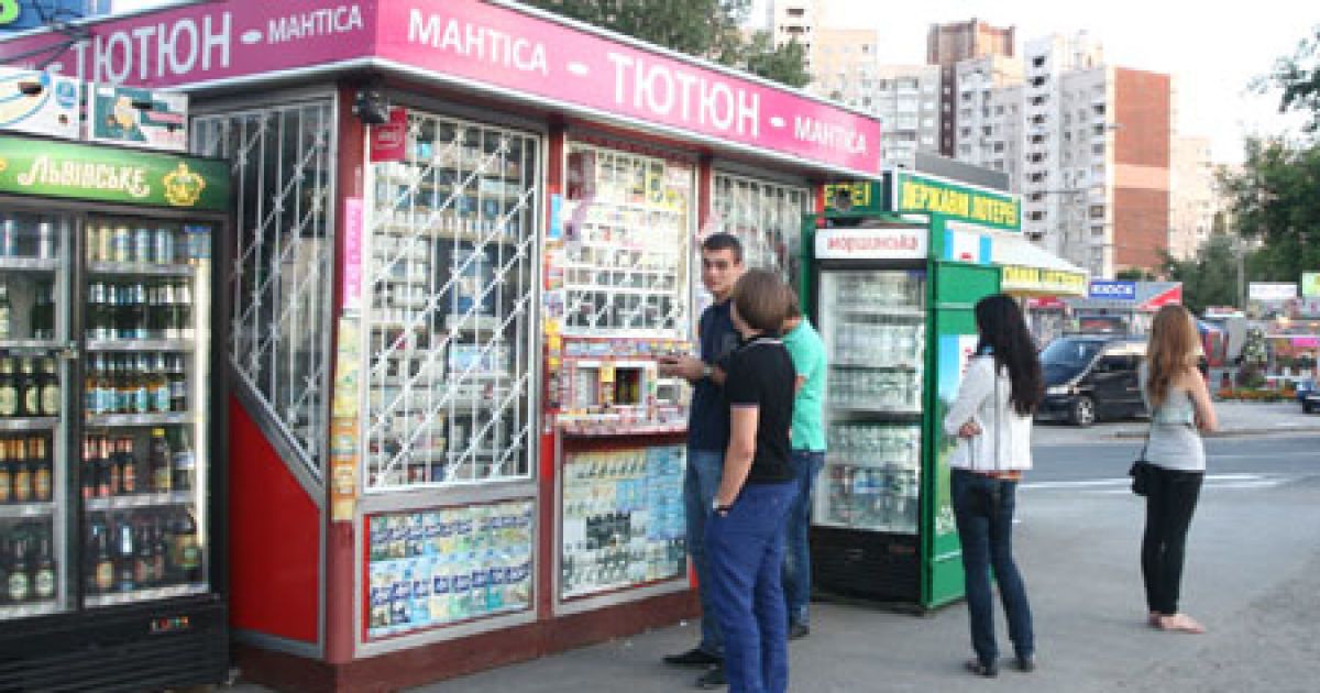 Депутати пропонують підвищити ціни на алкоголь і цигарки
