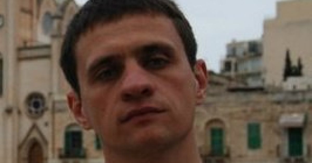 Одному з голодувальників під УД принесли повістку