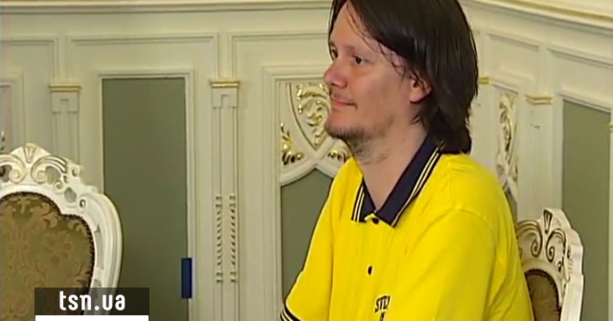 Швед виставив Азарову програне пиво_8