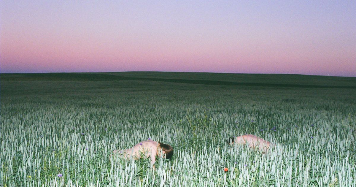 Synchrodogs синхронно знімають експериментальний fashion та nude / © synchrodogs.com