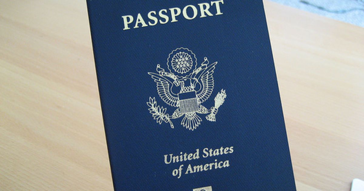 Українці віддають шахраям тисячі доларів у надії отримати американське громадянство