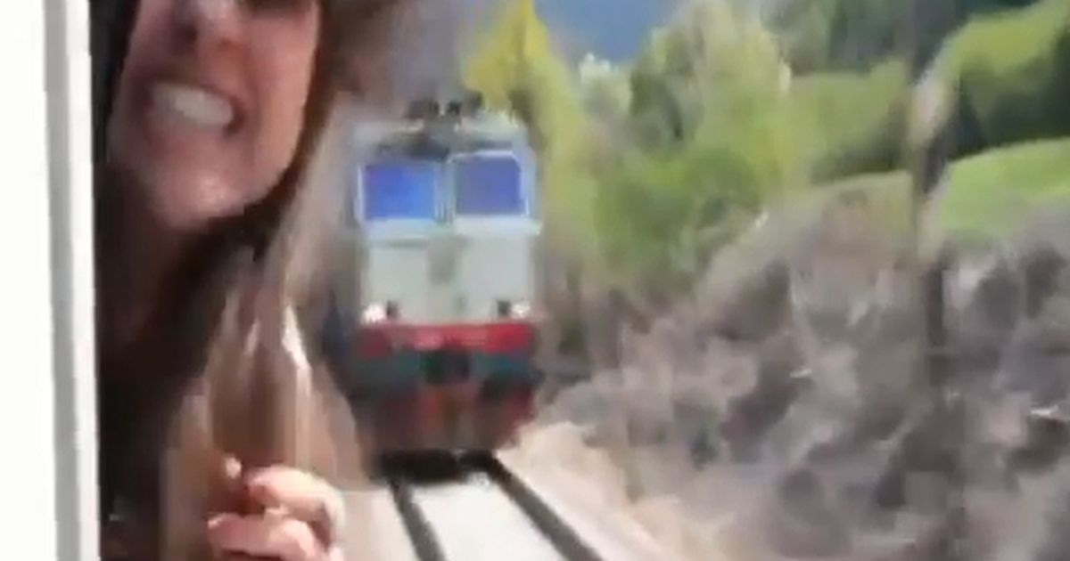 Дівчина помічає небезпеку за лічені секунди до трагедії