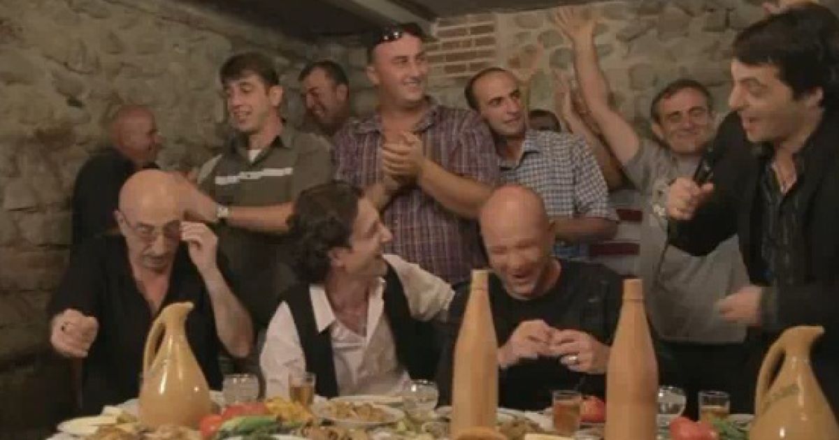 Грузини заспівали "Давай, до свиданья!" з національним колоритом