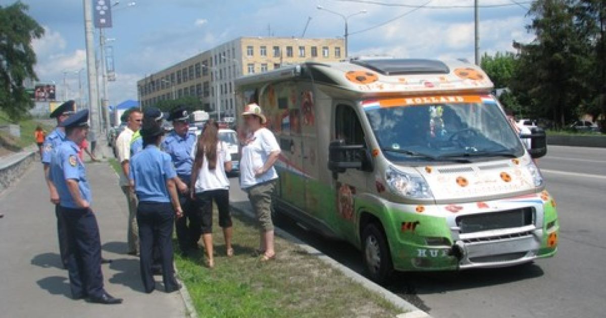 ДТП сталося з вини голландців, кажуть даішники і очевидці