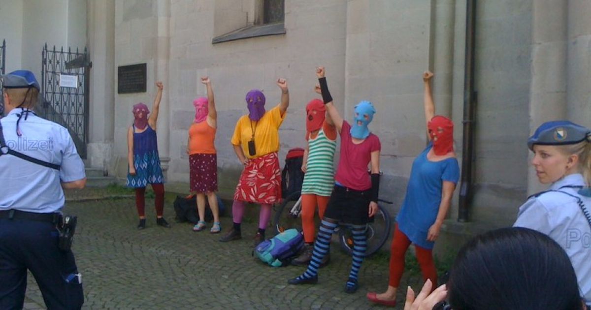 Російських дівчат з Pussy Riot підтримують по всій Європі