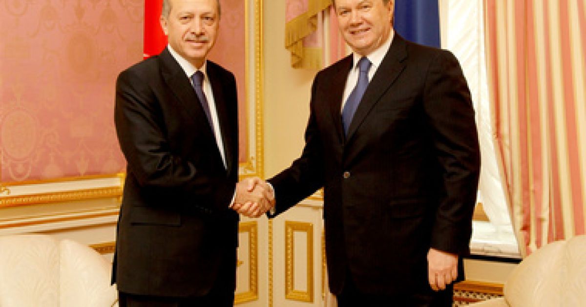 Янукович і Ердоган визначають місце для газового терміналу