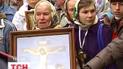 2000 верующих собрались в Киеве на мирную акцию протеста перед Администрацией Президента