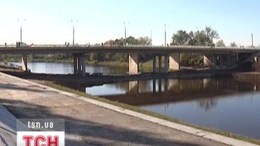 В Павлограде сегодня открыли мост через реку Волчья