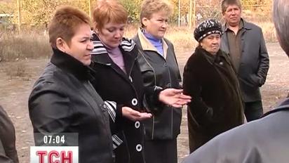 Люди мають ключі від квартир у шахтарському будинку-примарі